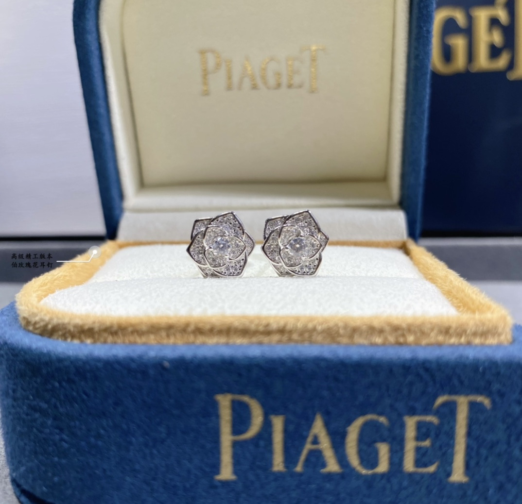 P1aget rose stud earrings