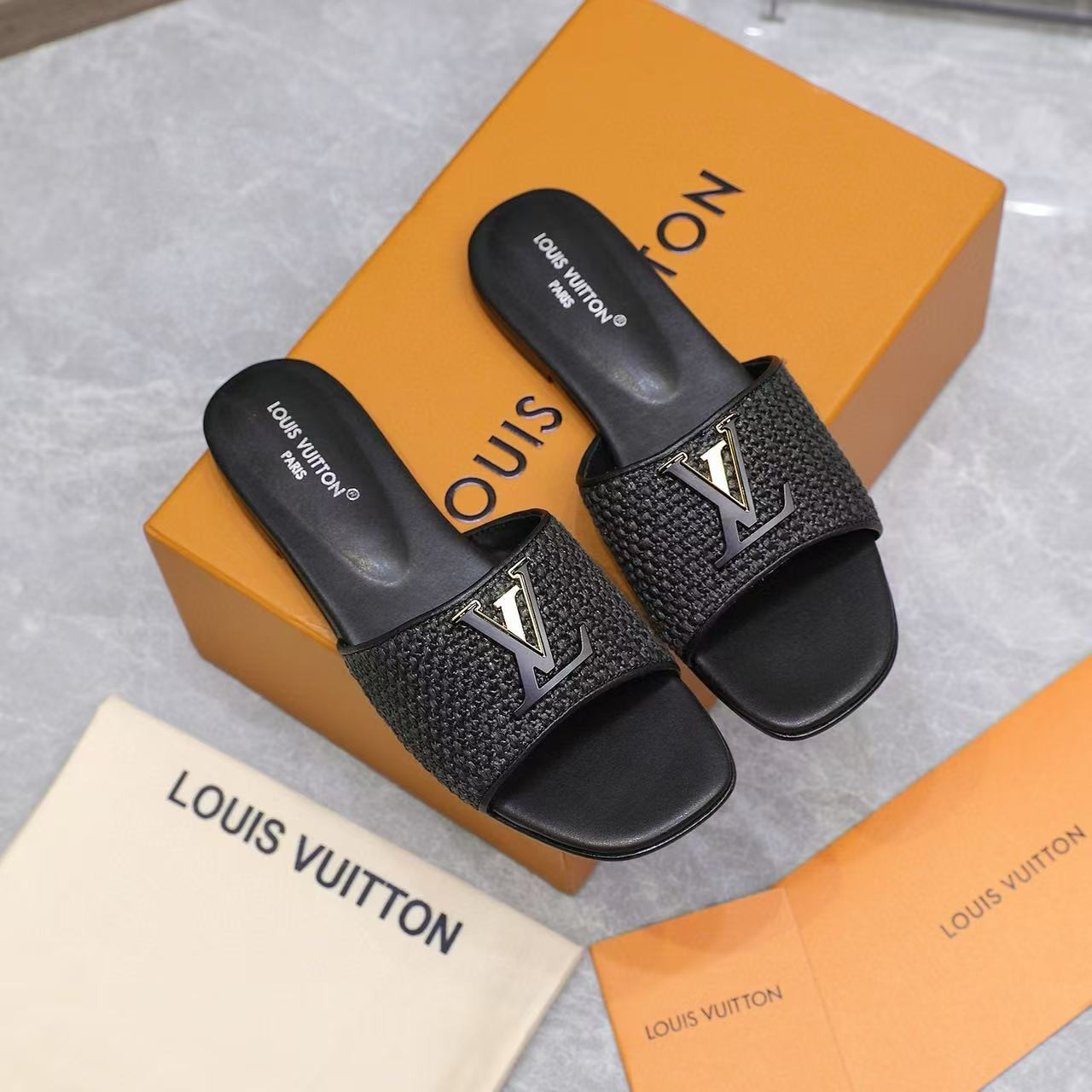 UA LV Mare Flat Mule