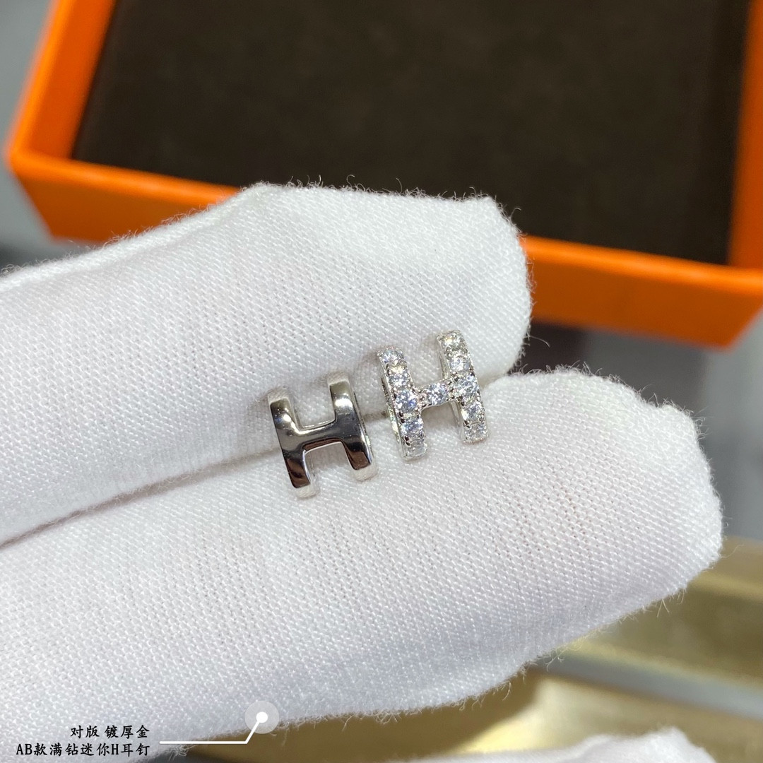 H**mes ab style fully di*m*nd-encrusted  h  stud earrings
