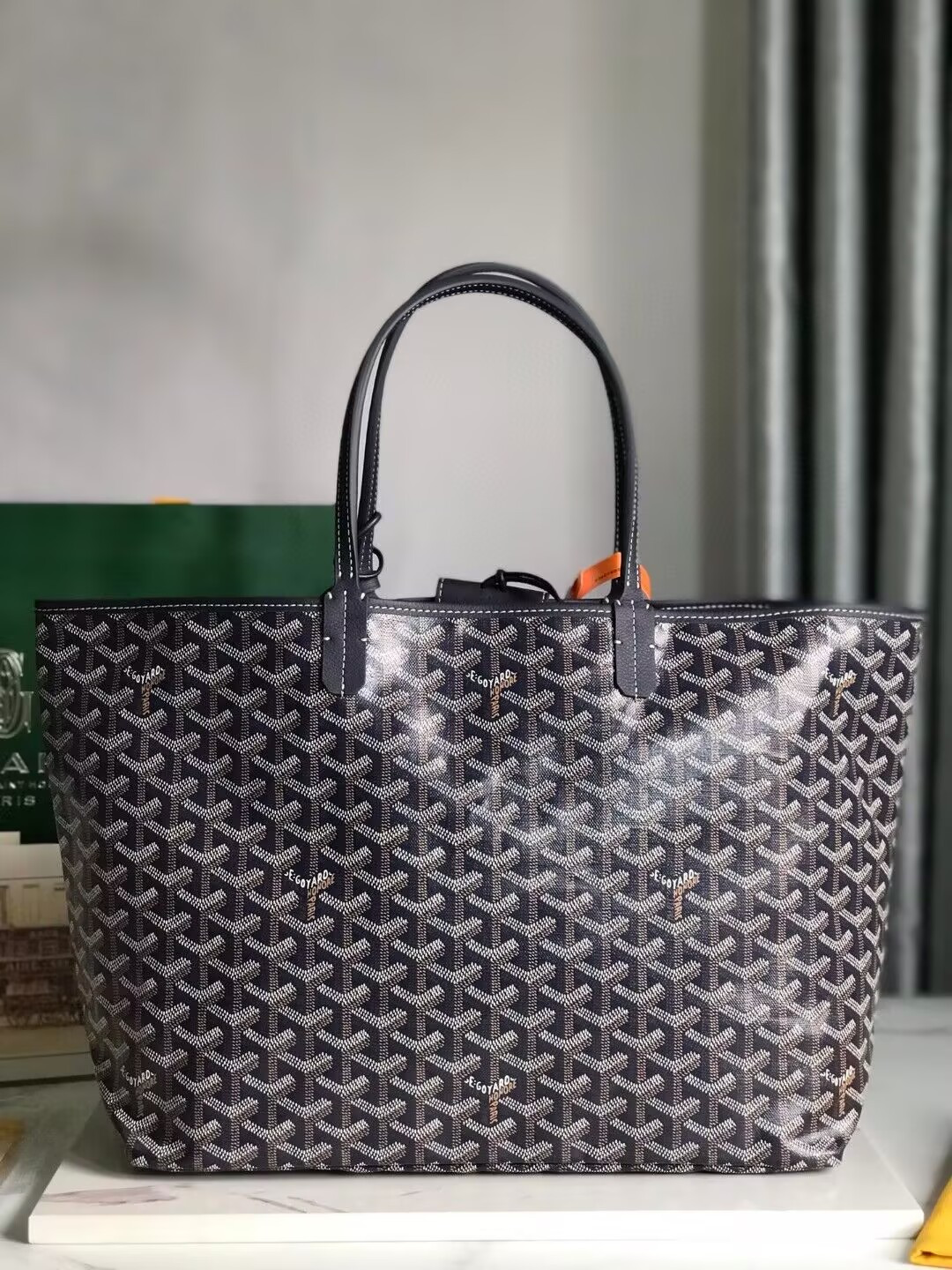Go*ard small saint l0*is bag 28 cm x 15 cm x 34 cm