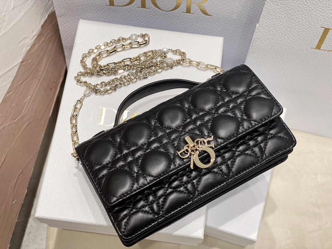 miss D*or mini bag black cannage lambskin s0980onmj_m900 21 x 11.5 x 4.5 cm