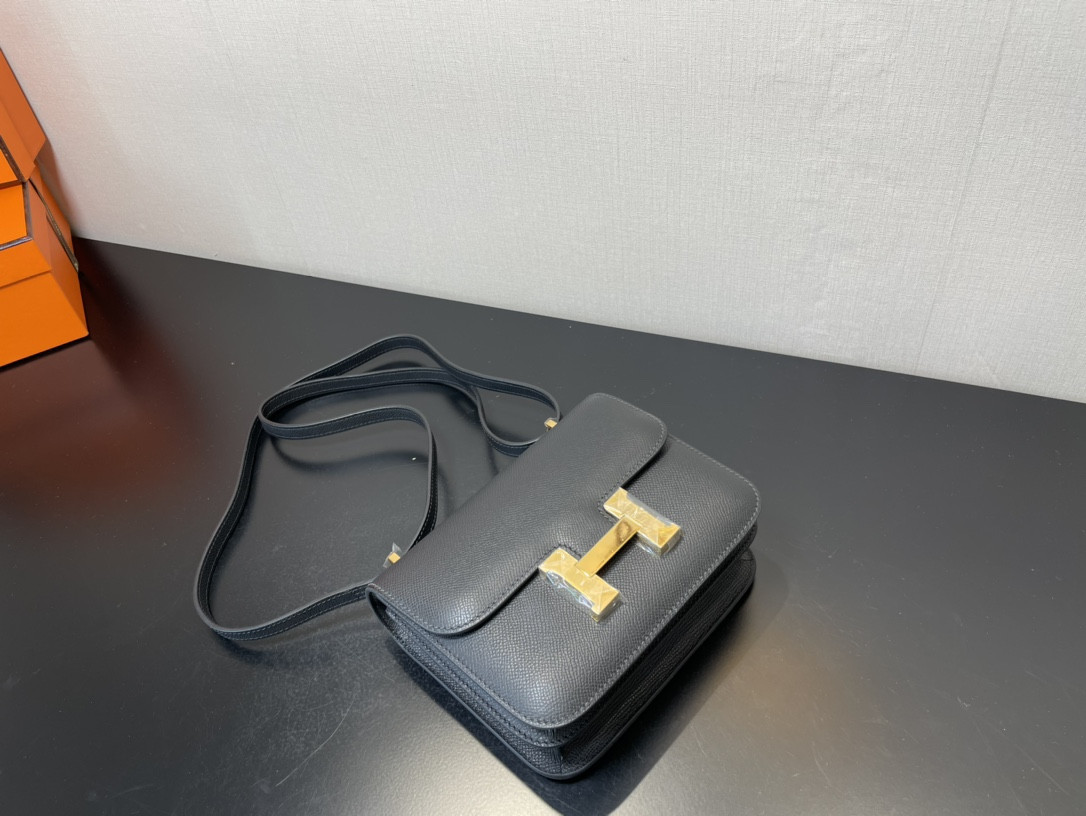 H**mes constance 19 epsom gold hardware 7.25"  x 6.25"  x 2.25"