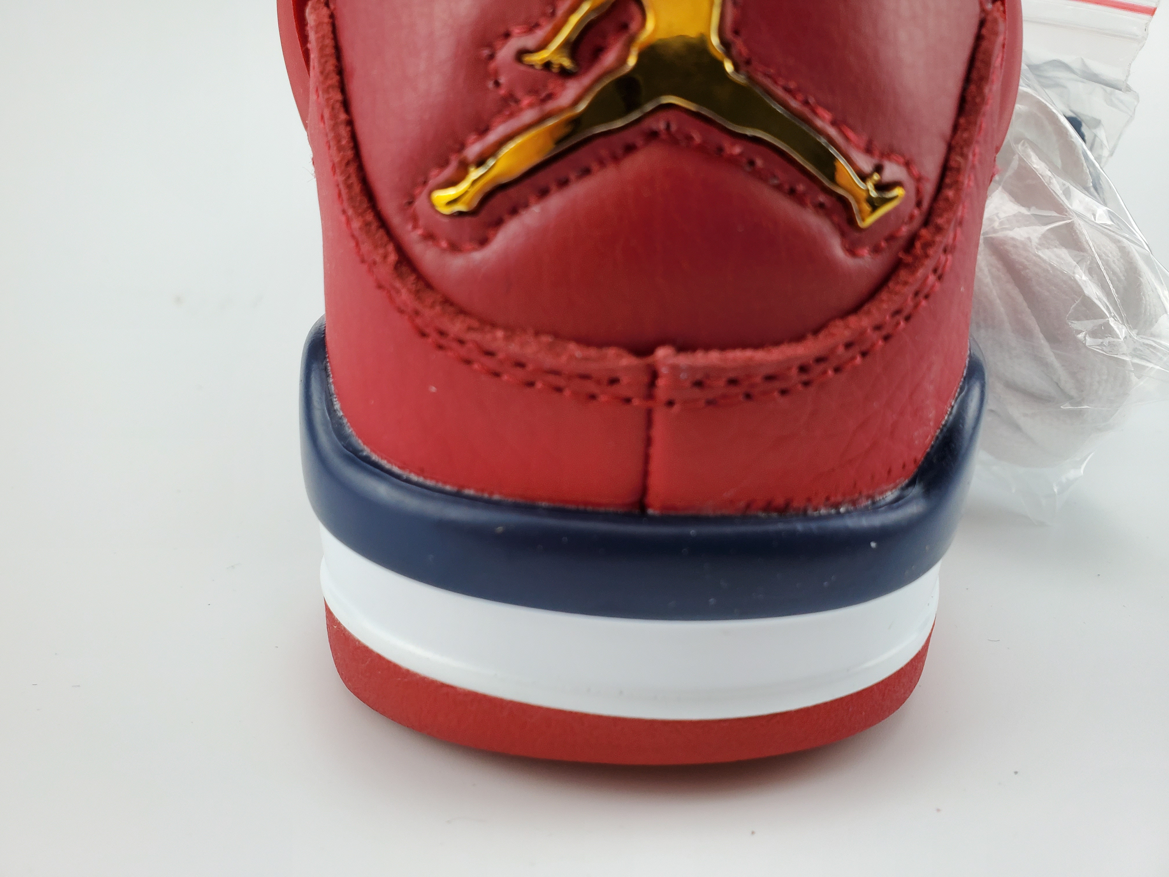 Jordan 4 Retro Fiba (2019)