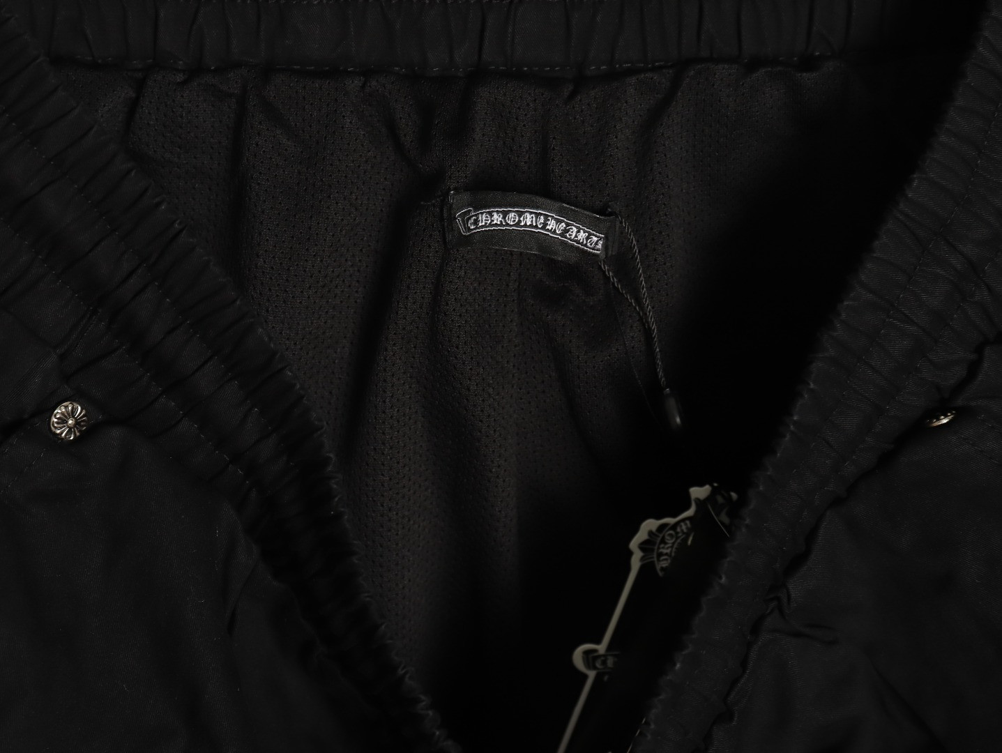 Ch**me He**ts shorts
