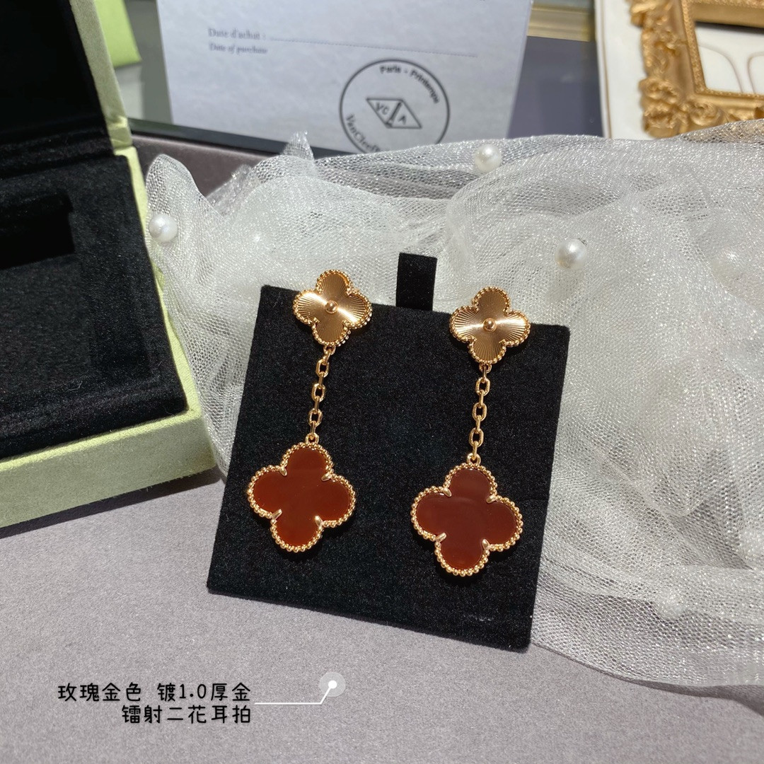 V*N CL*F & arpels laser red two flowers earrings