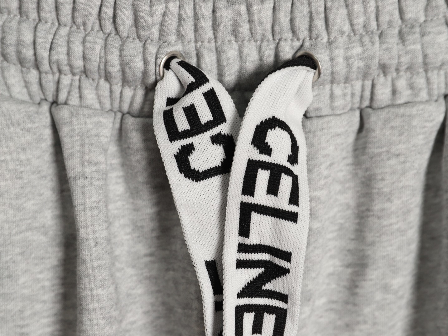 Ce**e pants suit