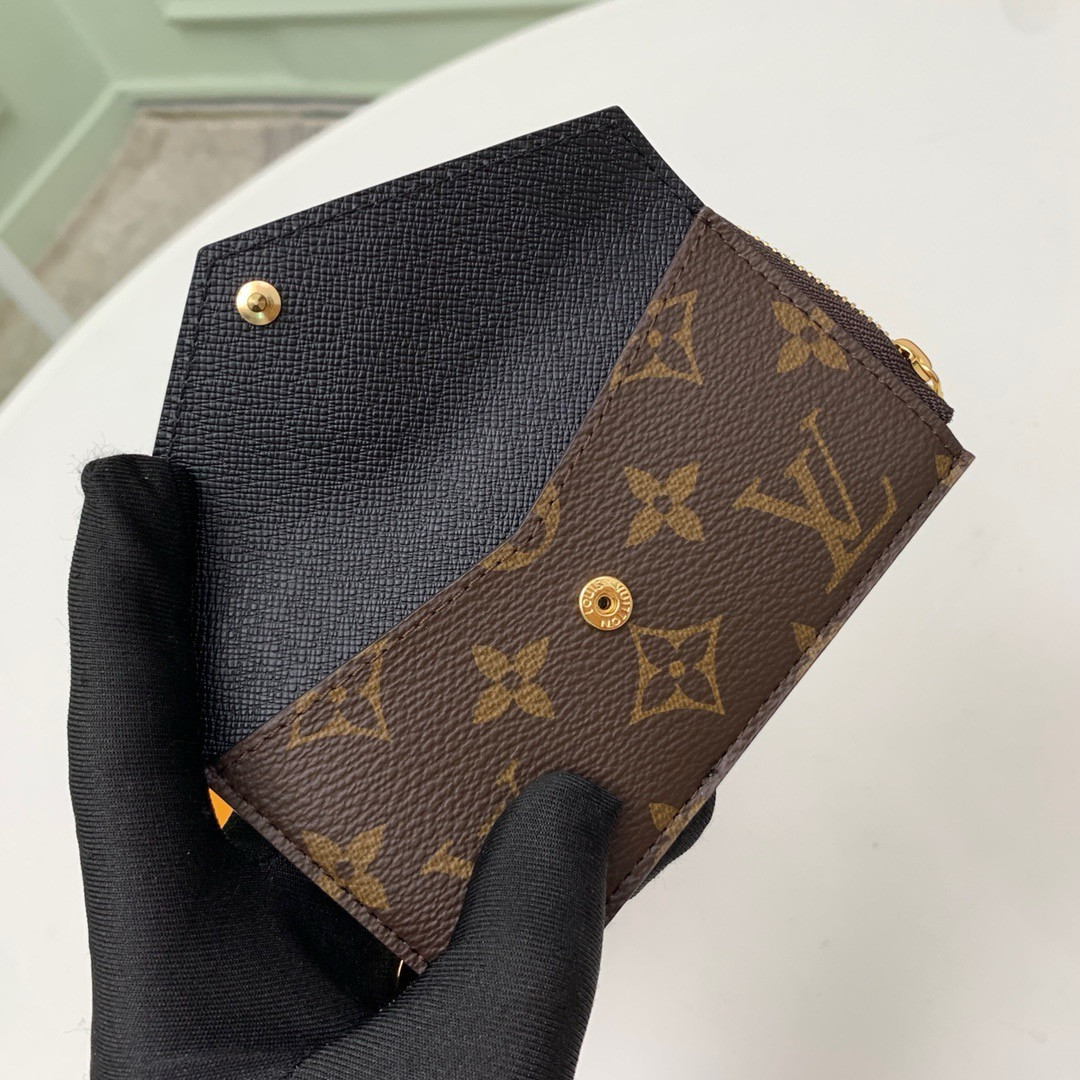 LV M69431 Card Holder