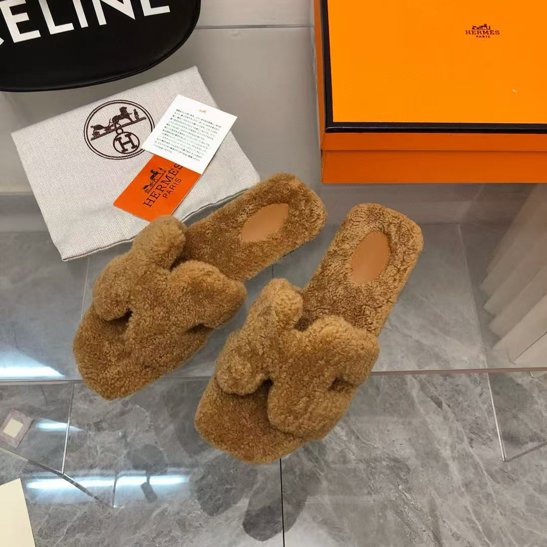 ua H**mes oran sandal