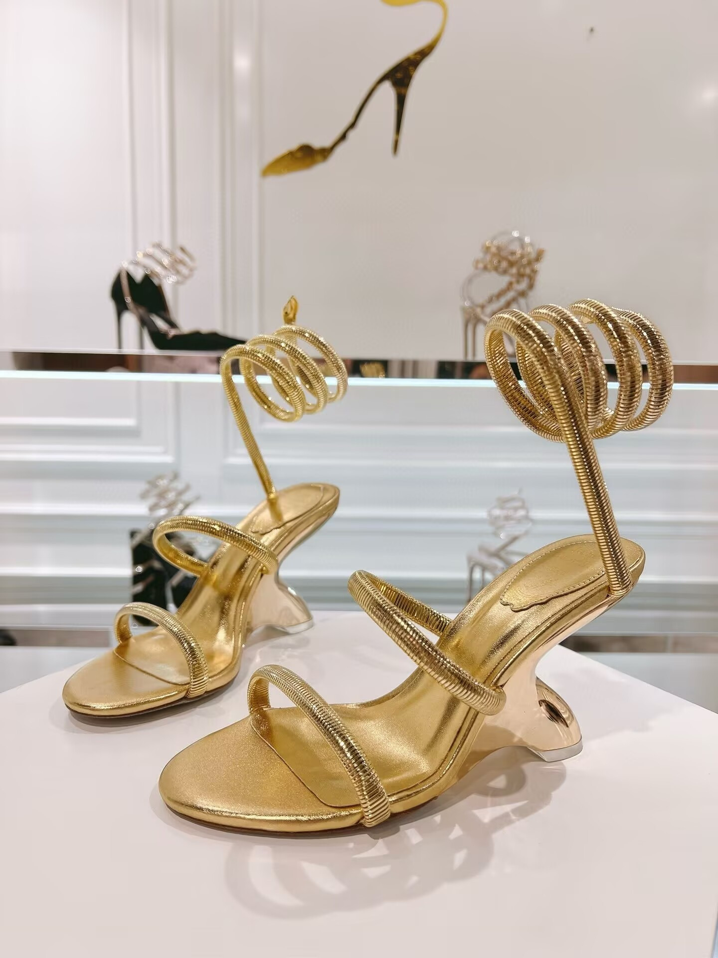 ua rené Ca0v1LLa symphony mirrored gold sandal 95mm
