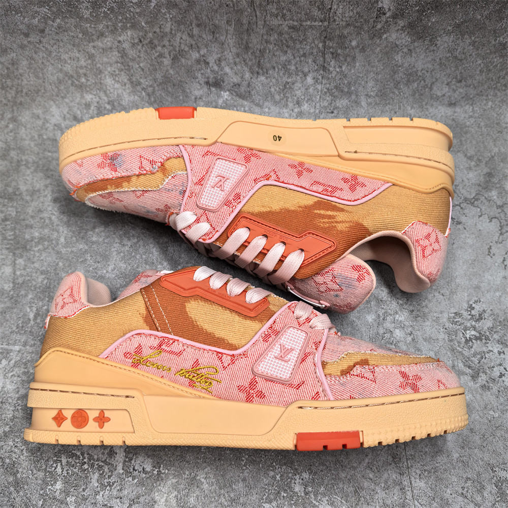 UA LV Trainer Sneaker