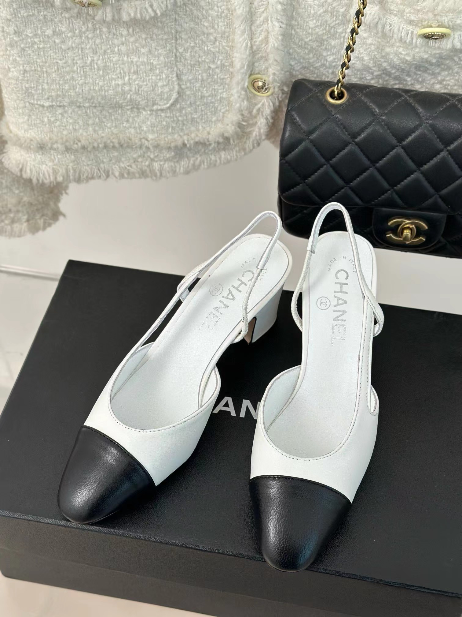 ua Ch*el slingbacks