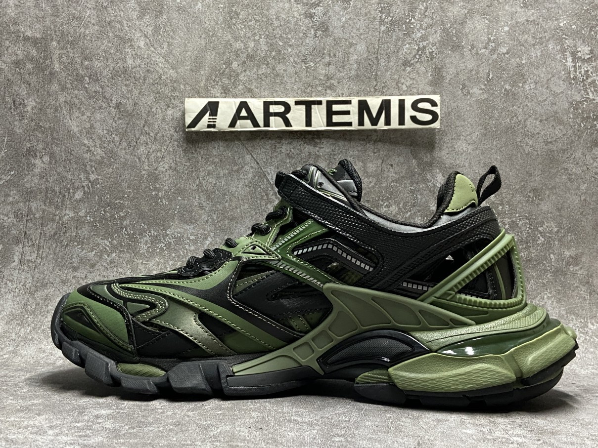 Balenciga Track 5.0  Black Green