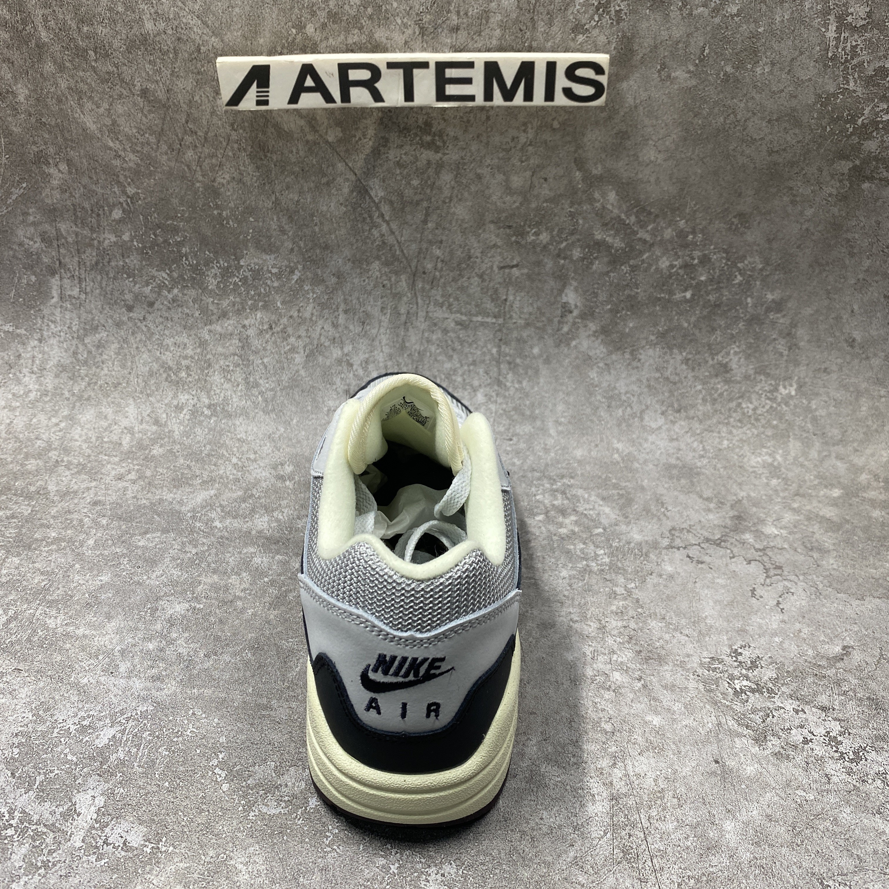 Nike Air Max 1 x Patta White Grey
