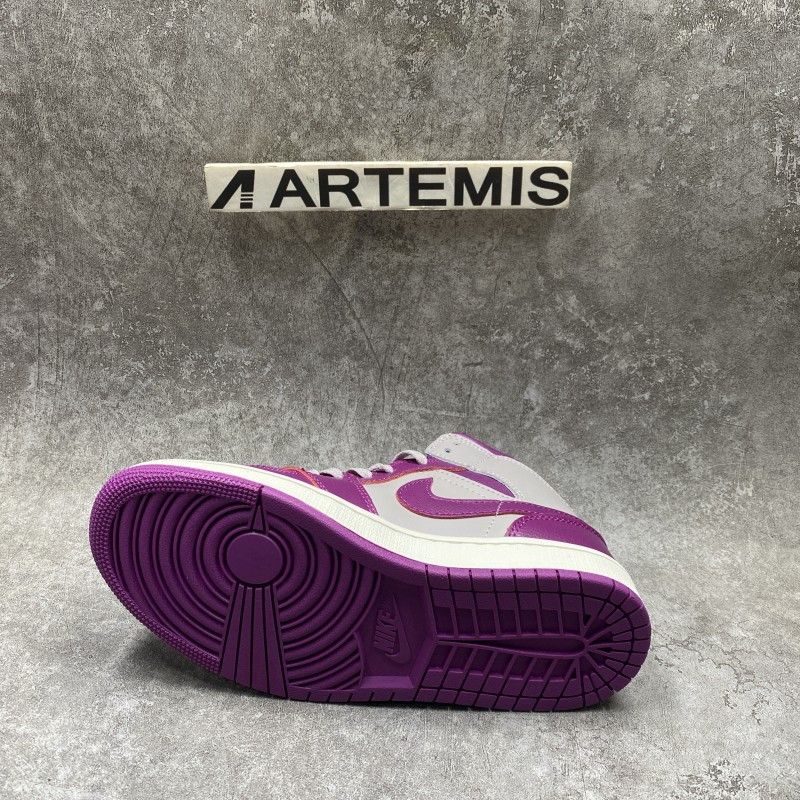 Air Jordan 1 Mid Magenta (2022)