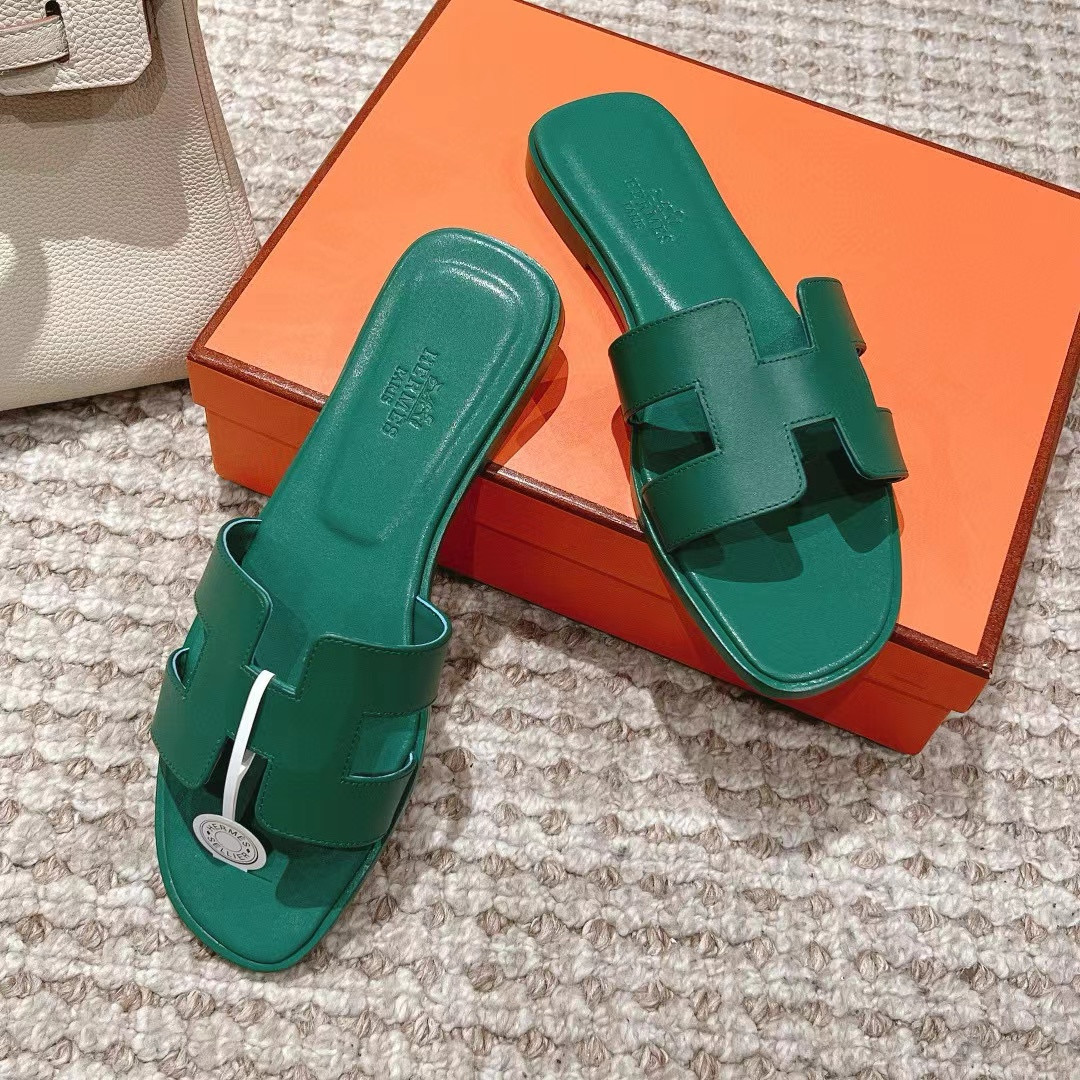 ua H**mes oran sandal