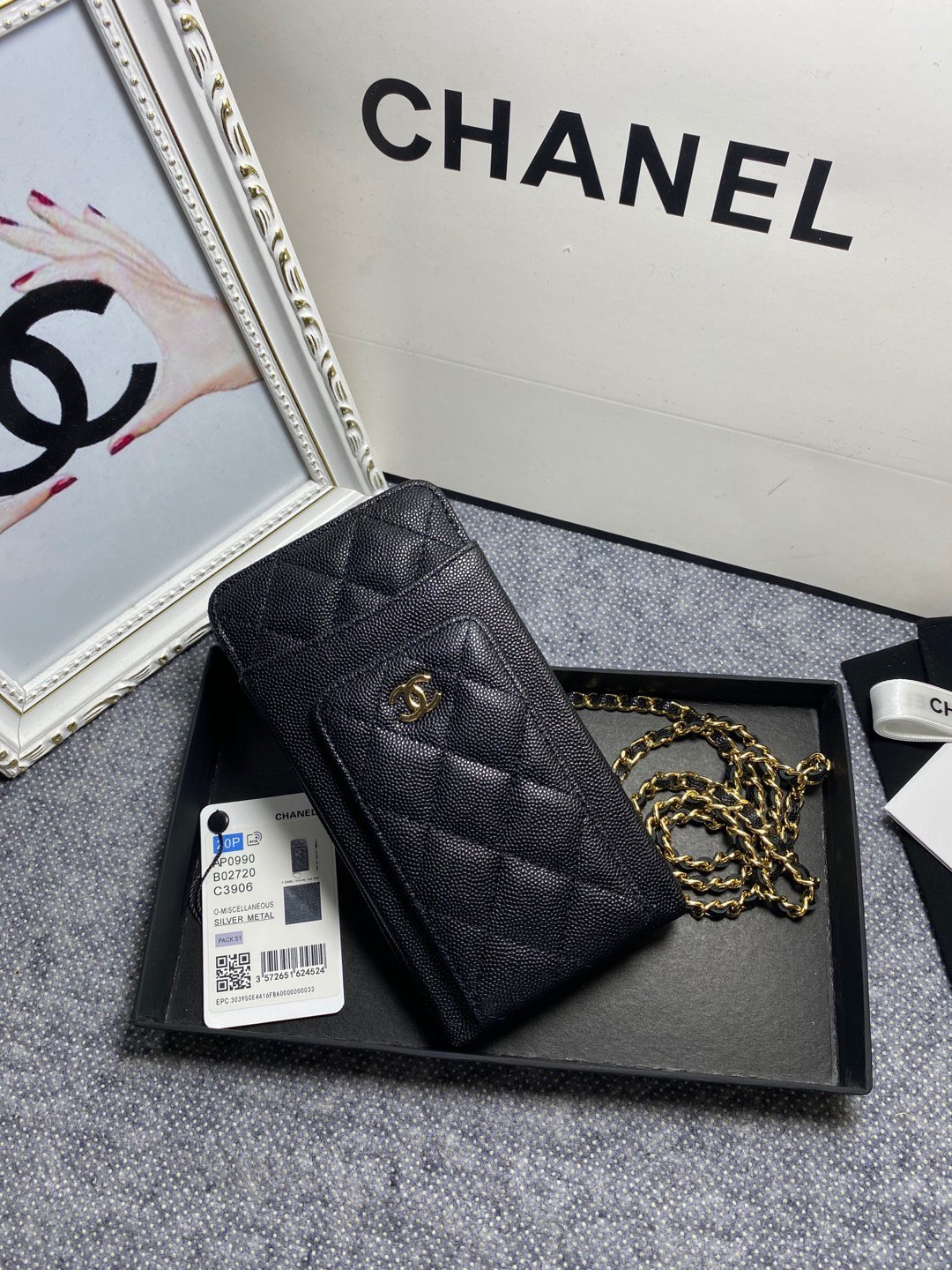 Ch*el long zipped wallet 19-11cm