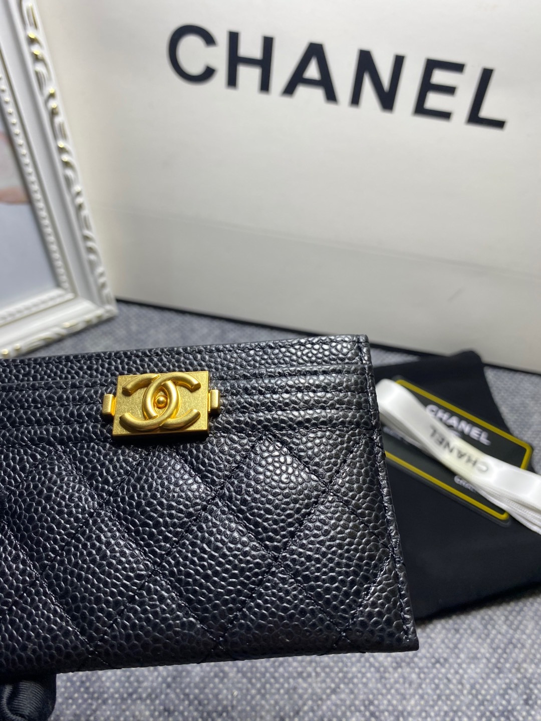 Ch*el card holder 10cm