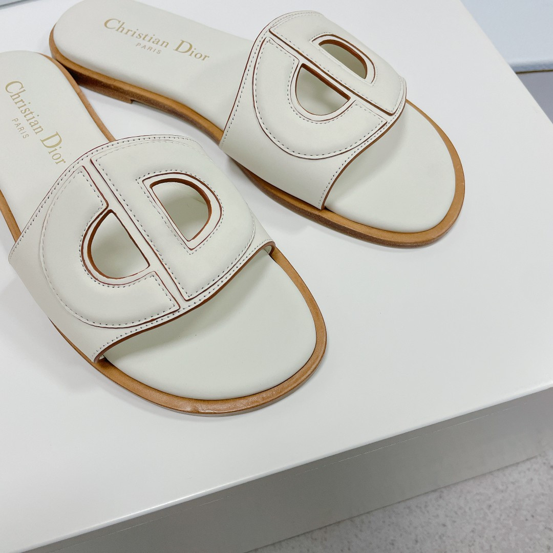 ua D*or d-club slide white