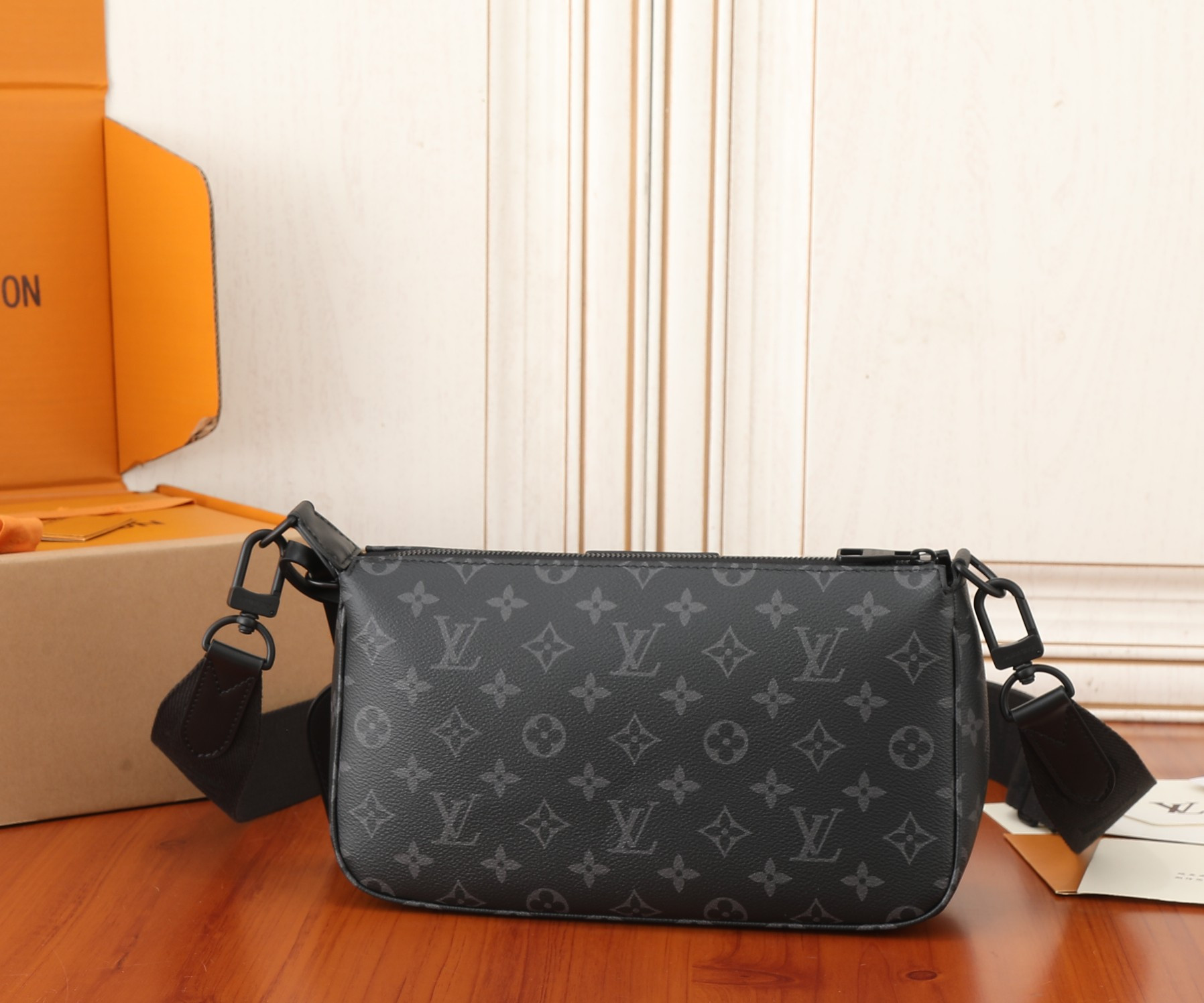 LV Pochette Accessoire XL M11741 11 x 6.5 x 3.5 inches