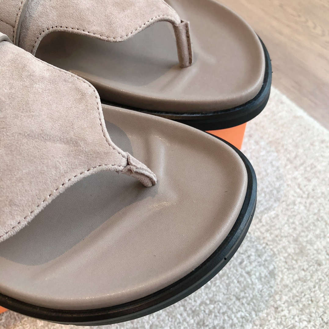 ua H**mes empire sandal