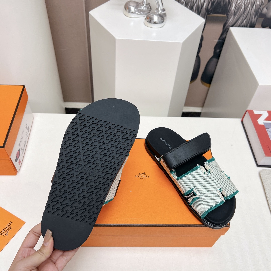 ua H**mes chypre sandal