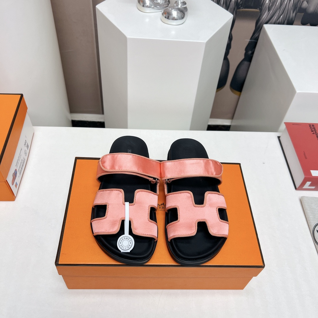 ua H**mes chypre sandal