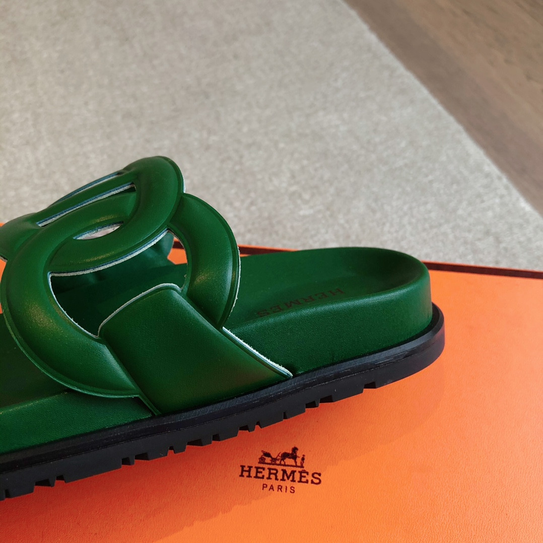 ua H**mes extra sandal