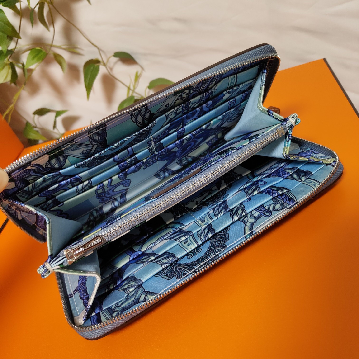 H**mes long wallet 20x11cm