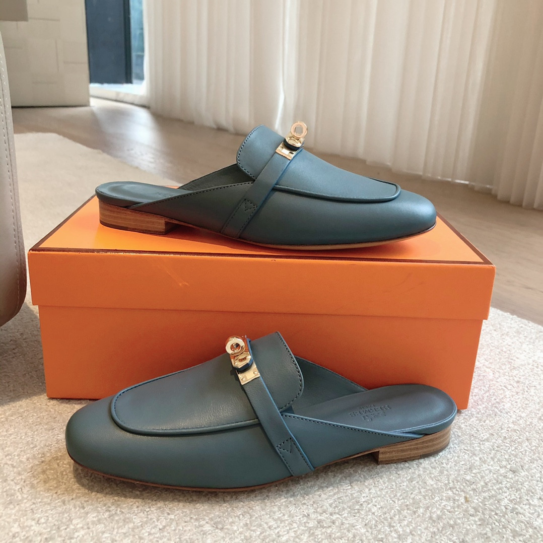 ua H**mes oz mule
