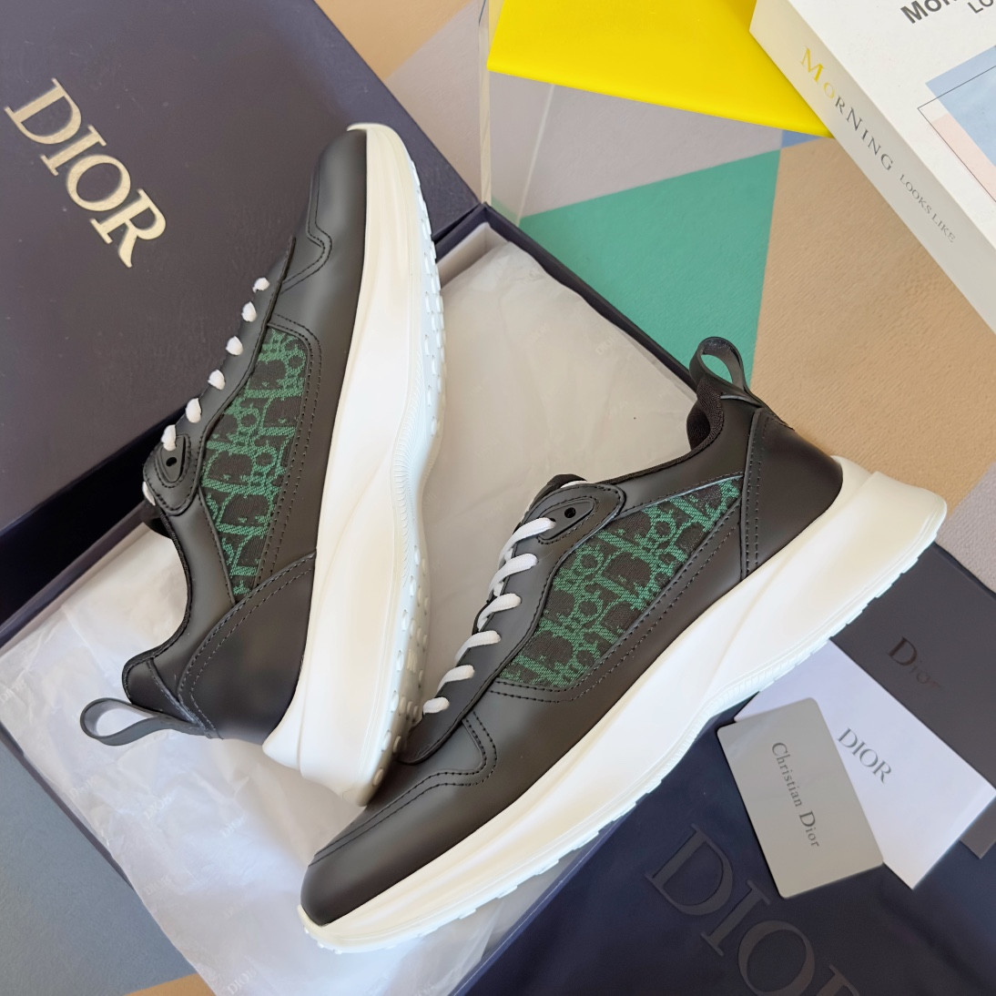 ua D*or b25 runner sneaker