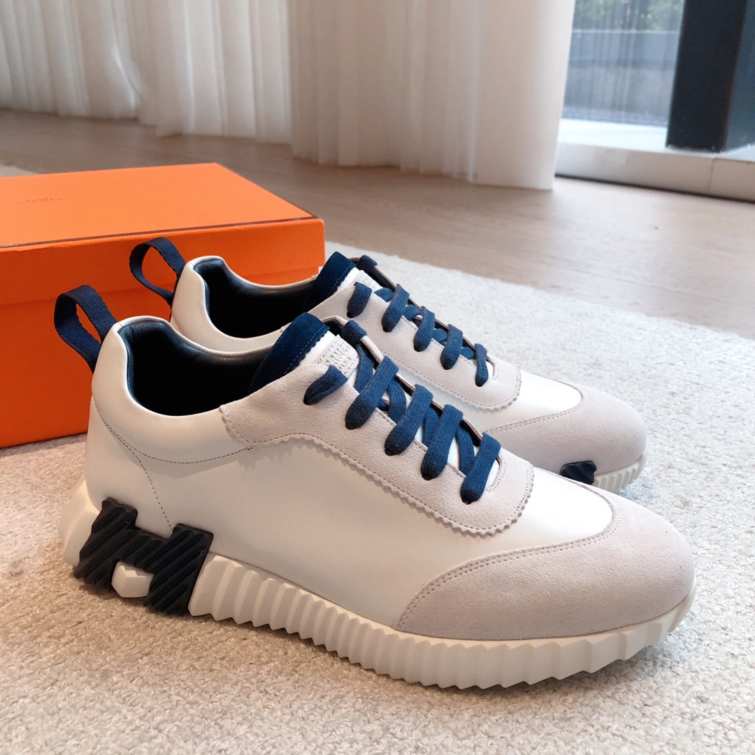 ua H**mes bouncing sneaker