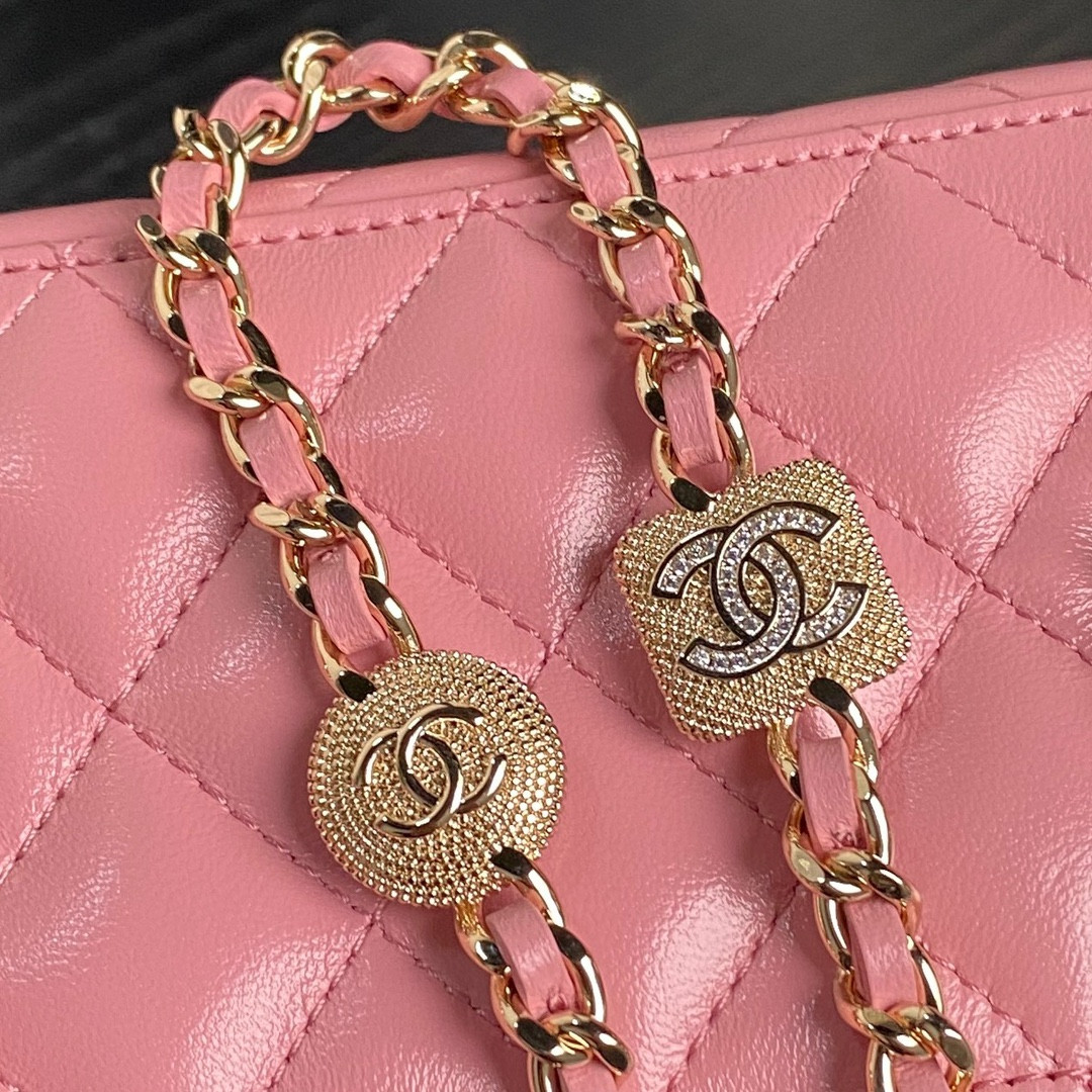Ch*el vanity with chain  9.5x17x8cm
